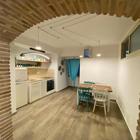 Casa Della Nonna Centro Storico Apartment *